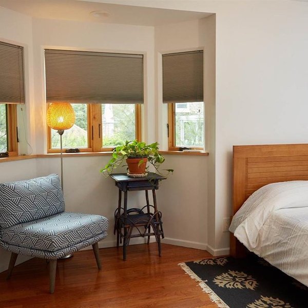 Thumbnail of p-bzllh6gaoil-4043b99445144357 3