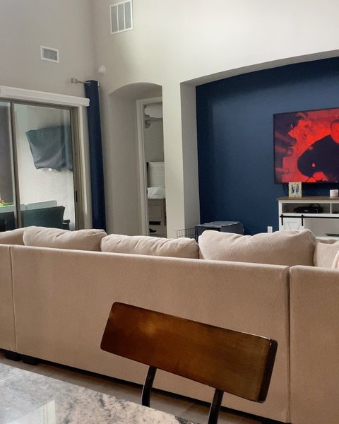 Thumbnail of p-co2wdv1uic-408f9e1a5e1d4805 1