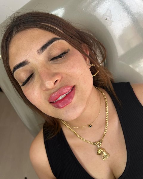 Thumbnail of p-cuj9nvgn9ox-430f5f1fa106431d 1