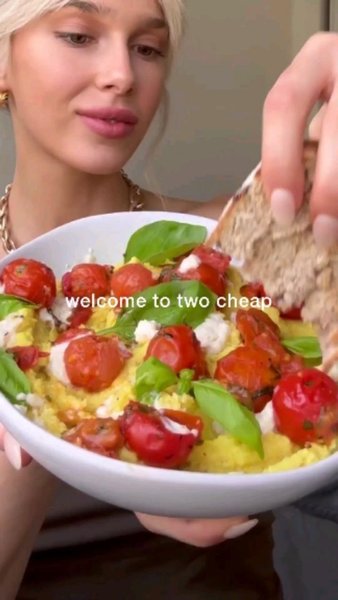 Thumbnail of p-cxhh2dljuk4-43ce395600fe42e2 1