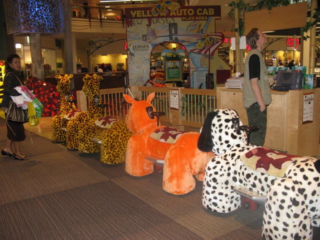 Thumbnail of r-deadmalls-reddit 1