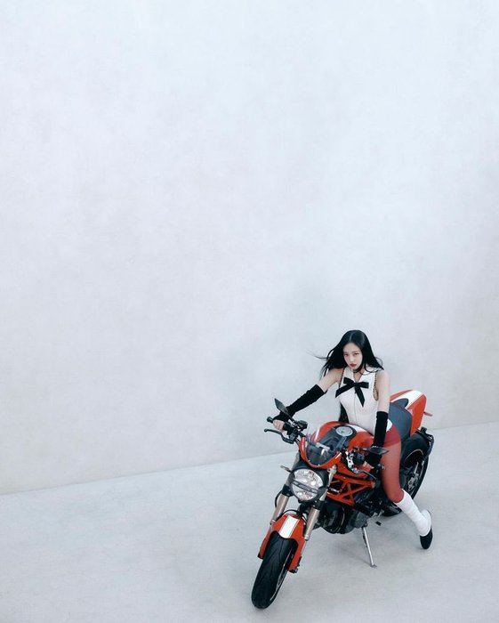 Thumbnail of www-x-com-newsjennle-status-1849010444629123119-45cc38b2d22b43b5