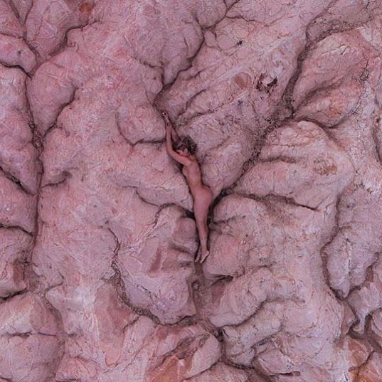 Thumbnail of b-ijt5rlf3-4615d6bb9a6d4918 0