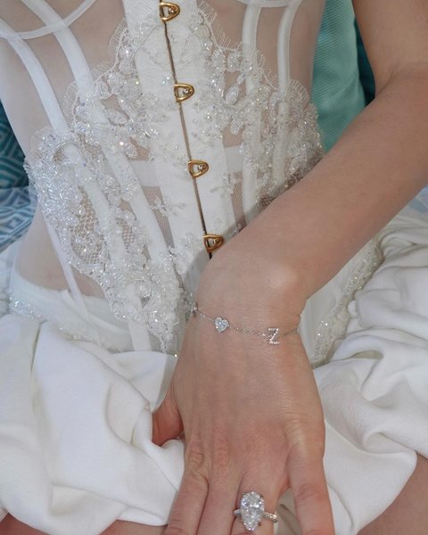 Thumbnail of p-c87phpvitmo-46ca92cfde814f52 9