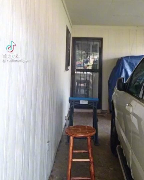 Thumbnail of p-cveyqdhs4bk-4d10f3c0ec4b4d21 4