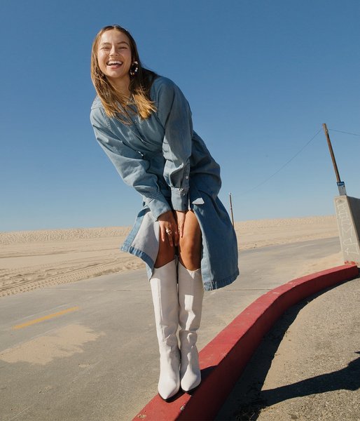 Thumbnail of p-cnqs0oogdzy-4d3db5716afa4a79 0