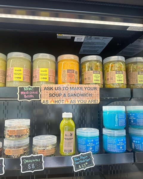 Thumbnail of p-c9v3ekdym8j-4d82f936669f416e 1