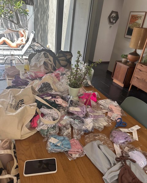 Thumbnail of p-c9v3ekdym8j-4d82f936669f416e 5