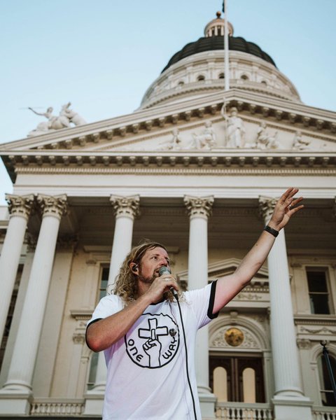 Thumbnail of ce-h2ozgjhu-4e427991b73040e9 0