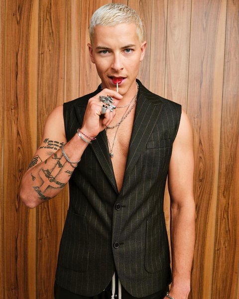 Thumbnail of p-cwdyaabvry5-51589c4bbdc94755 0