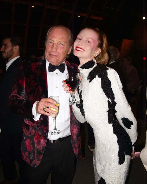 Thumbnail of p-cudtgy1j6hb-5a01a479ddb441c8 4