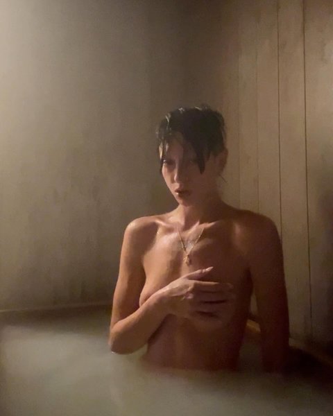 Thumbnail of p-c5eafkykue8-5b13f6ce663b47b2 0