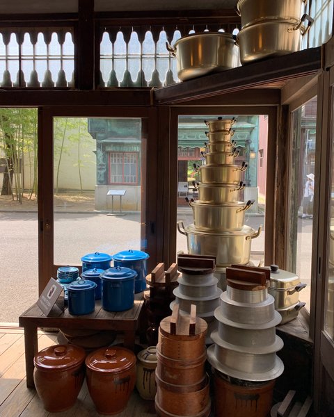 Thumbnail of p-dlt1y62ujse-5b41a16a3d644561 4