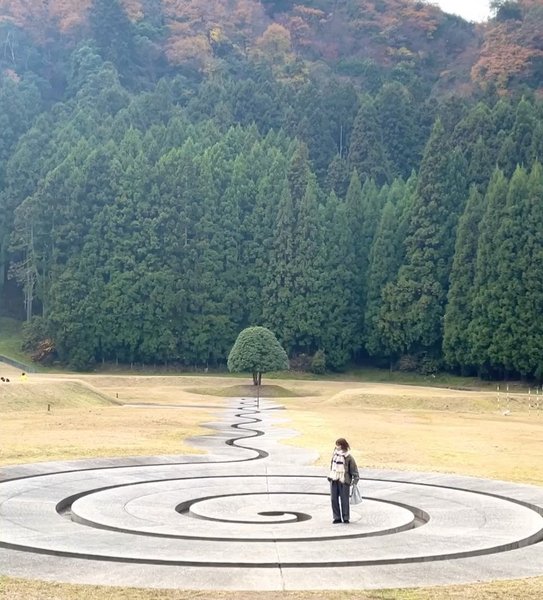 Thumbnail of clqrf-fhdzv-5be29d76a1624335 3