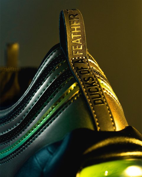 Thumbnail of dhl2g-lvorn-5c3ac185a3d44cea 3