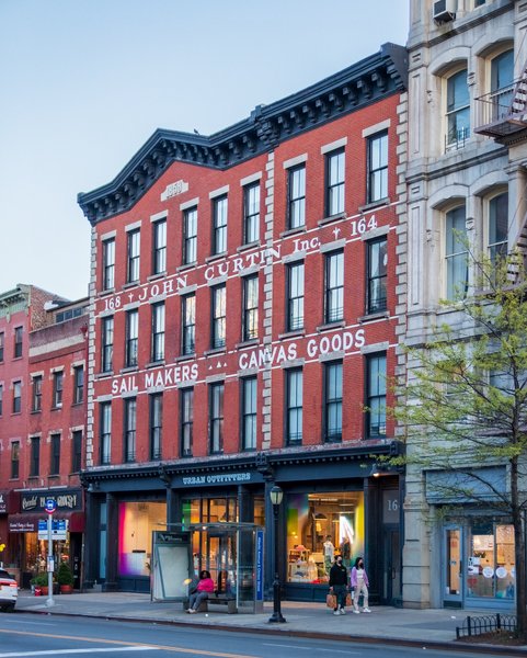 Thumbnail of p-dp6rur6dsp4-5dd393bce2e54459 0