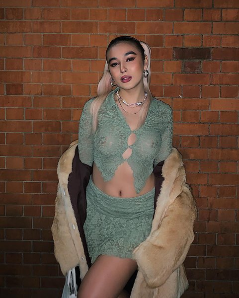 Thumbnail of p-czcl6aaodax-5ef3f95bfcec4c08 1