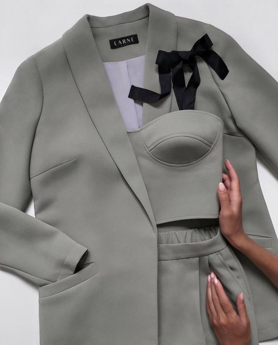 Thumbnail of www-x-com-femmeduart-status-1197584571778420738-5f58c07f5d7e4ac6