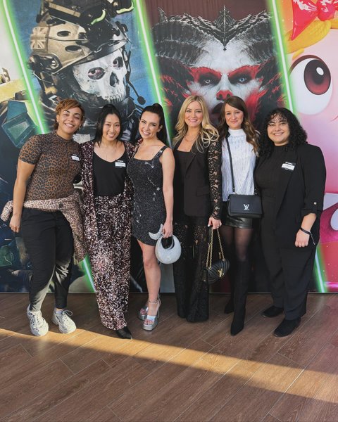 Thumbnail of p-c0kzsuelzd9-5f68d5ab5fe54c76 2