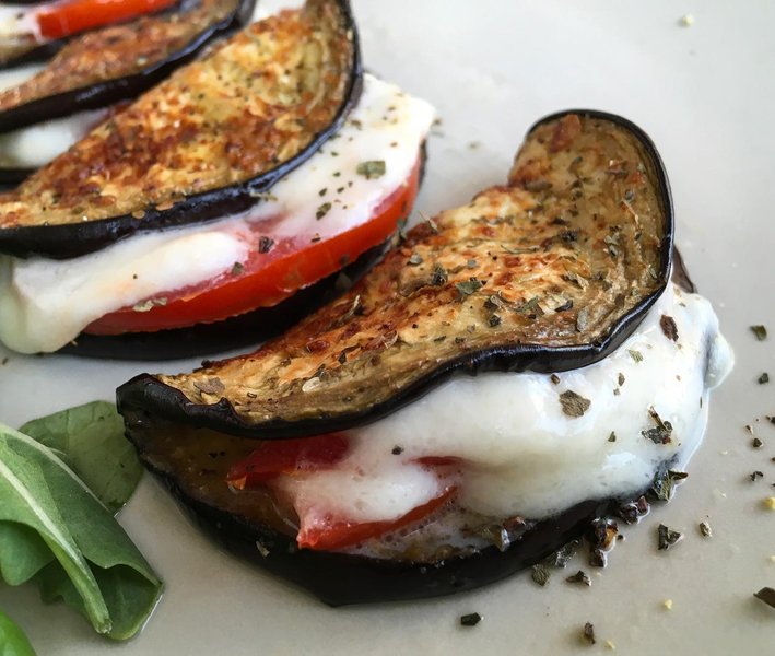 Thumbnail of p-b06eayyfrzi-5f72b8bd16d642f4 0