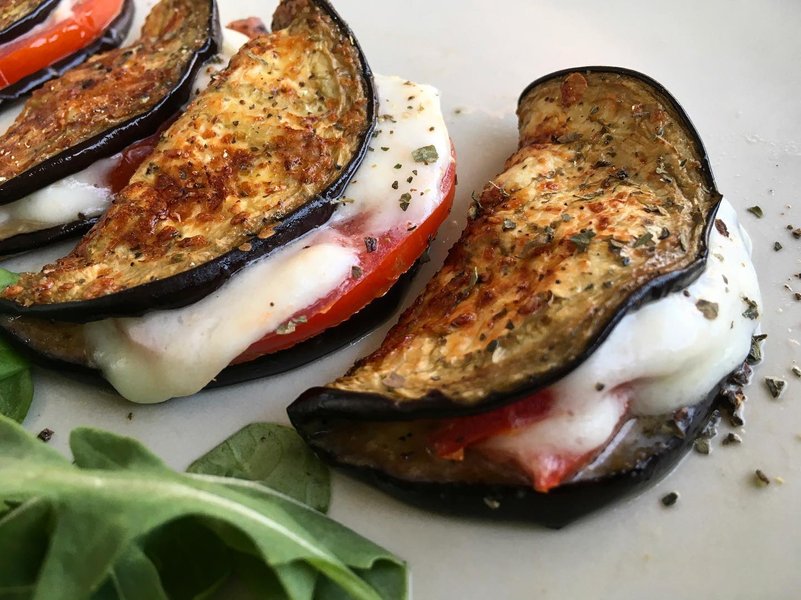 Thumbnail of p-b06eayyfrzi-5f72b8bd16d642f4 1