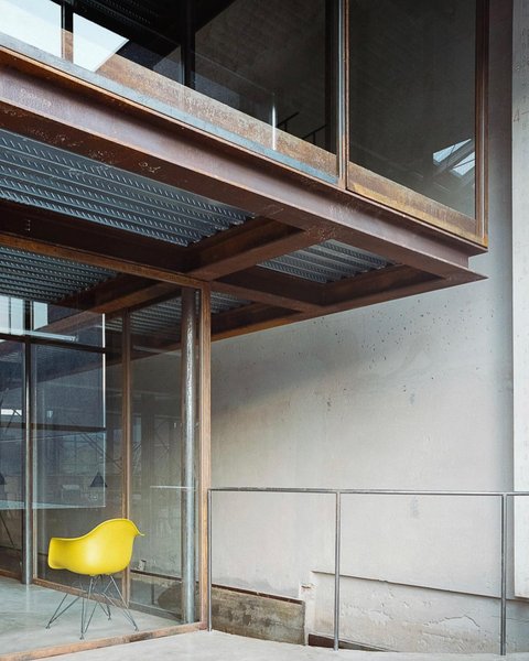 Thumbnail of p-cyq2oqtms6i-5fd77215cec94040 4