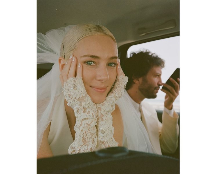 Thumbnail of c-gtypgynau-606f4e4873404dc6 4