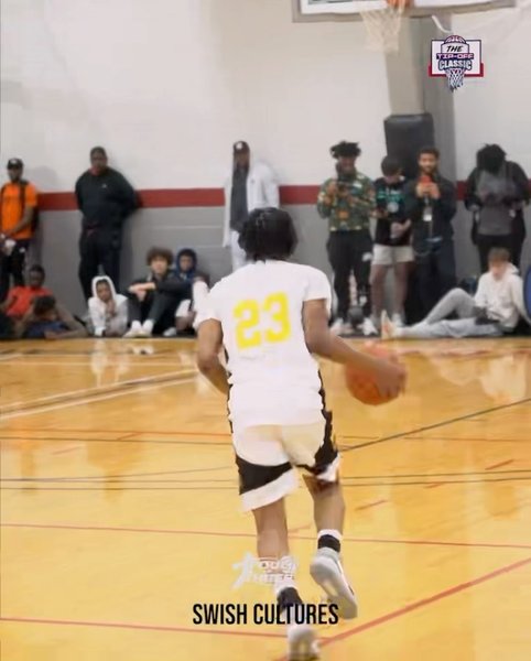 Thumbnail of p-cq1tmxcle62-645a915fd3e84c0d 2