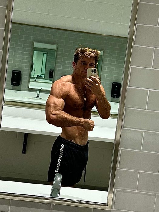 Thumbnail of www-x-com-noahryanco-status-1943877544375189734-64b6d77196ec46d6