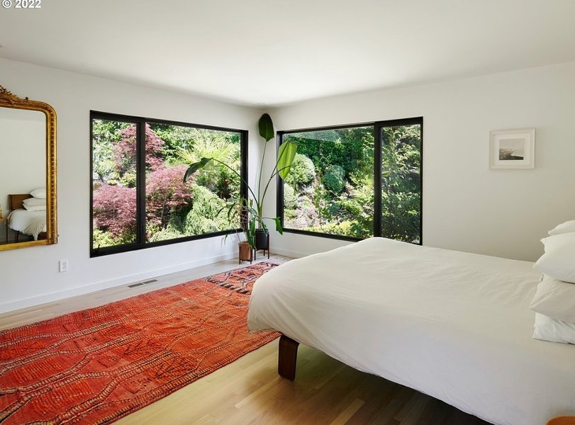 Thumbnail of cfuiaelvx-x-64bbc82ae3b940b3 8