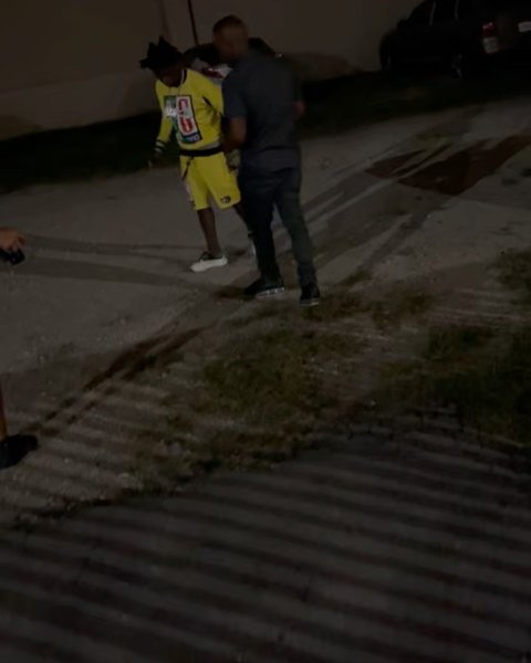 Thumbnail of p-chfe10bouaw-65ed0828227349e2 1