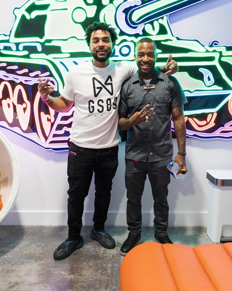 Thumbnail of p-chfe10bouaw-65ed0828227349e2 2