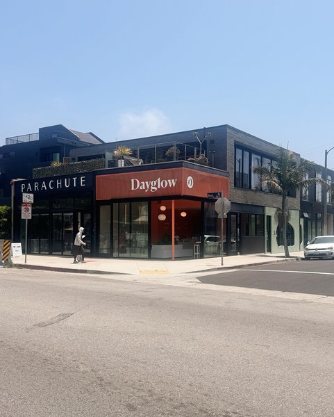 Thumbnail of p-dk27vybbvv6-665823339e5d4f61 1