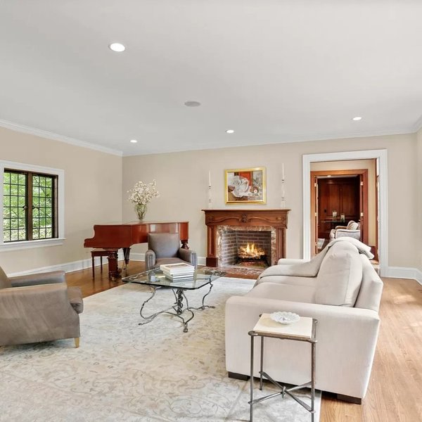 Thumbnail of p-cyppu6clz2m-6732493c19cc4650 2