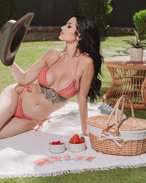 Thumbnail of p-drk3lo1kpe-6797614650a1414f 0