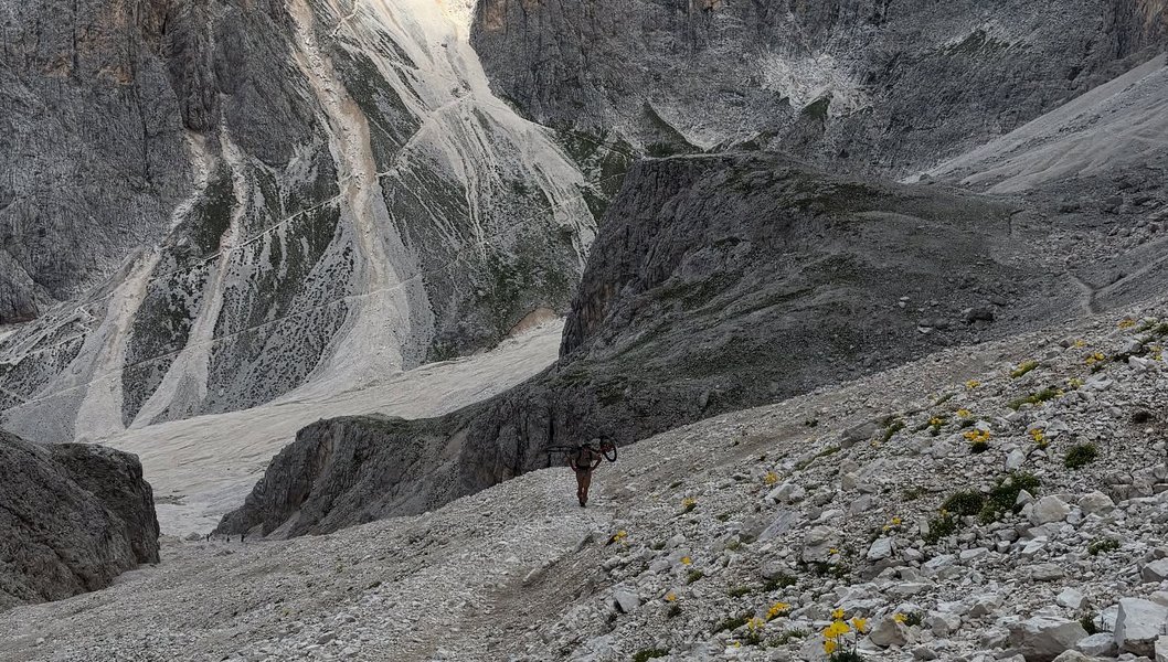 Thumbnail of p-dmxiiw3iyvl-6c67ff9ba66f4e00 1