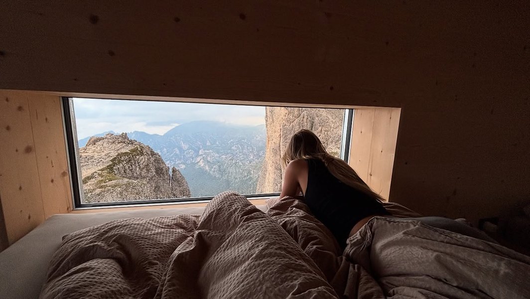 Thumbnail of p-dmxiiw3iyvl-6c67ff9ba66f4e00 10