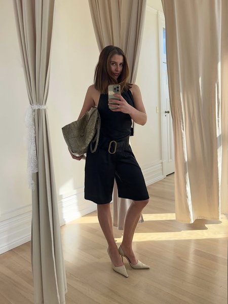 Thumbnail of www-instagram-com-p-dmr2z8xtgve-img-index-5 7