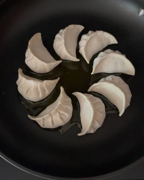 Thumbnail of p-czo8legffkw-6e137786b11c41e4 3