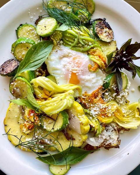 Thumbnail of p-cfuhe4avtfp-6e4a9a08fd9b41e7 0