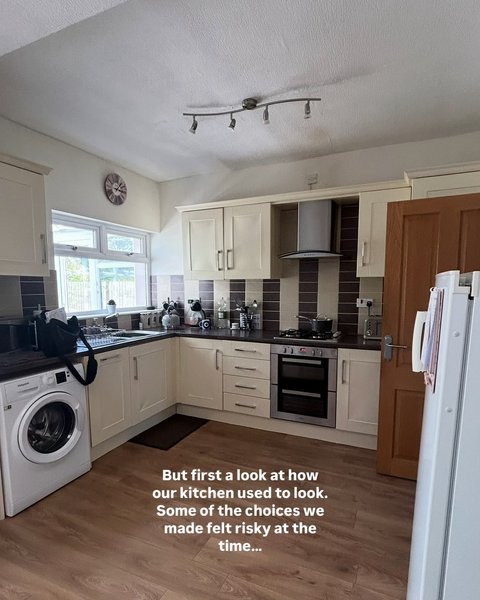 Thumbnail of p-djyrkltmtc7-7051b89b24cc451d 1