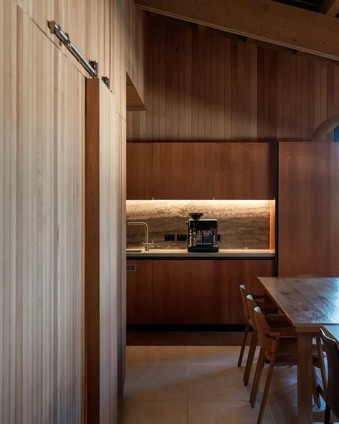 Thumbnail of p-c4rhi02bprw-72adfc22392b497e 4