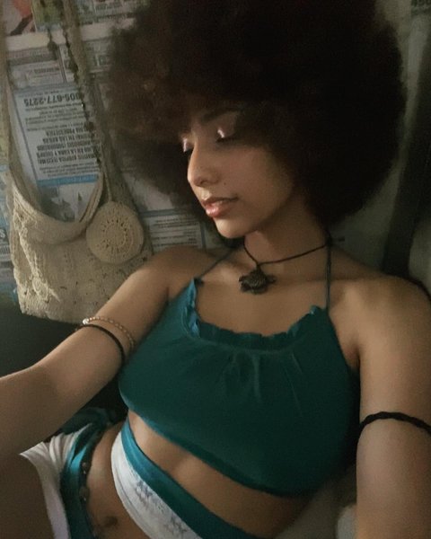 Thumbnail of p-czk0fbaofig-7474b94e8ff84cad 0