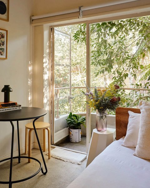 Thumbnail of p-daaaoownoci-74f1a95fc2294f97 1