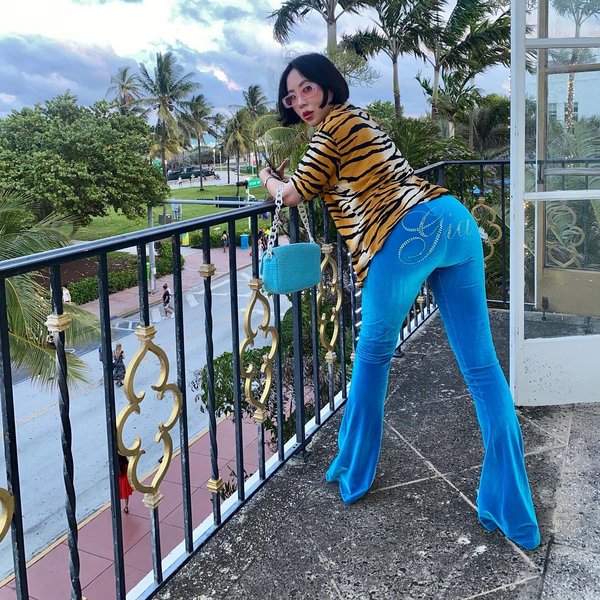 Thumbnail of p-cov5wjxa40m-7569f319e5424069 0