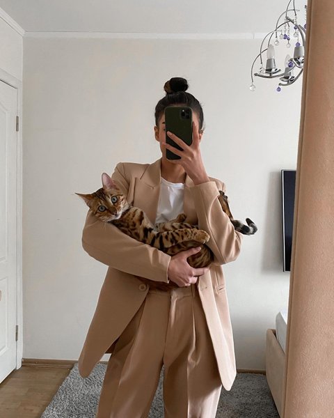 Thumbnail of b-ag2hqqfal-761fb9c2aee9468e 0