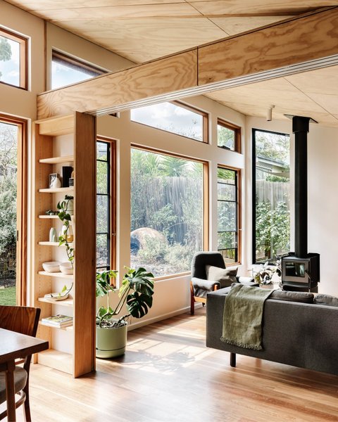 Thumbnail of czmu-rimvma-770f77a5b8d94e82 1