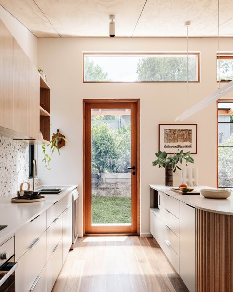 Thumbnail of czmu-rimvma-770f77a5b8d94e82 2