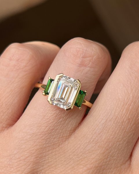 Thumbnail of p-dabmrgbow8w-77c09618943d43d9 0