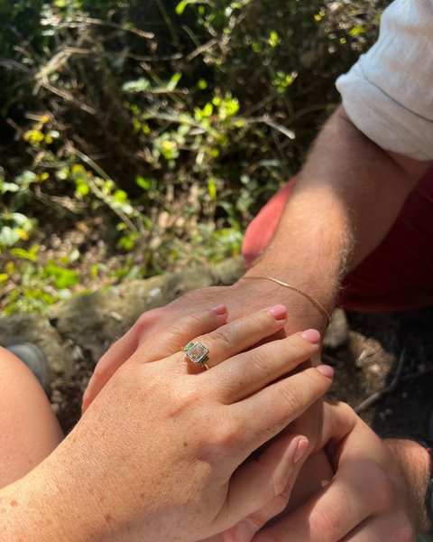 Thumbnail of p-dabmrgbow8w-77c09618943d43d9 4